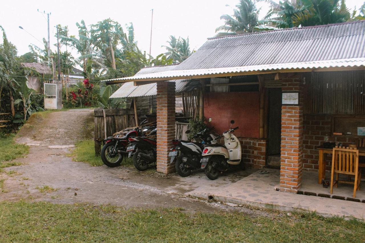 Novia Guest House Lombok-Tetebatu Exterior photo